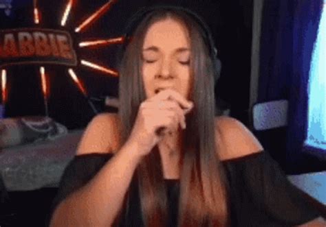 Gabbie Carter (GIF)